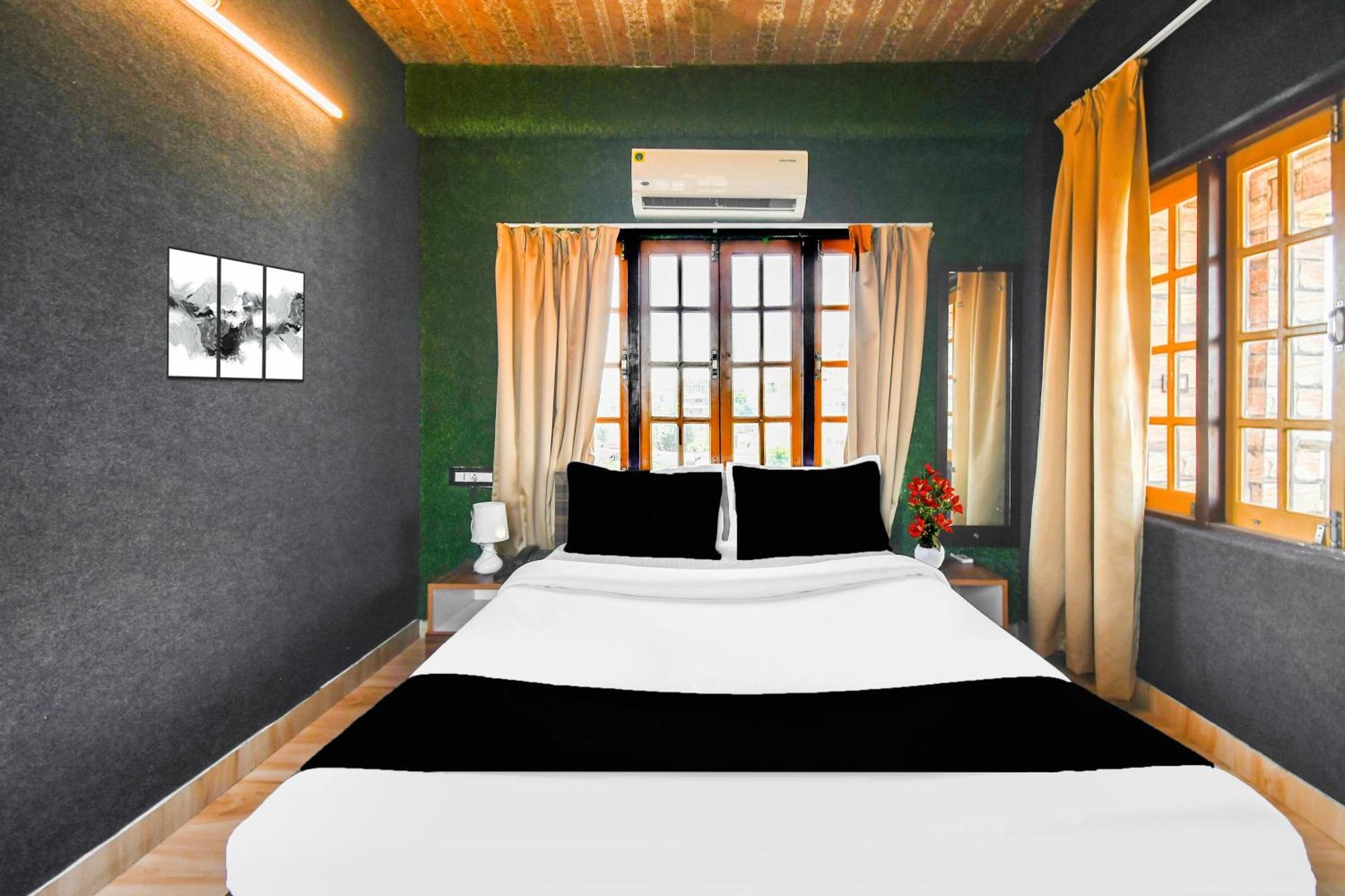 Super Hotel O Champasari Siliguri Formerly Four Fox Suits Panchanai Exterior foto