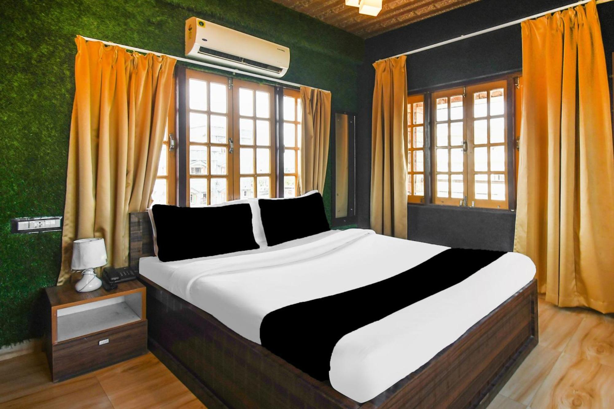Super Hotel O Champasari Siliguri Formerly Four Fox Suits Panchanai Exterior foto